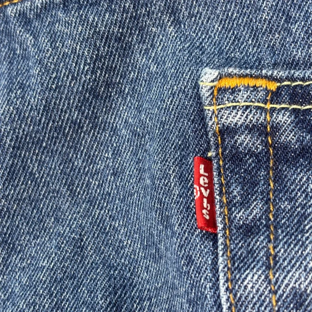 Levis 550 Relaxed Fit Blue Denim Jeans Mens 50x32 Blue Medium Wash